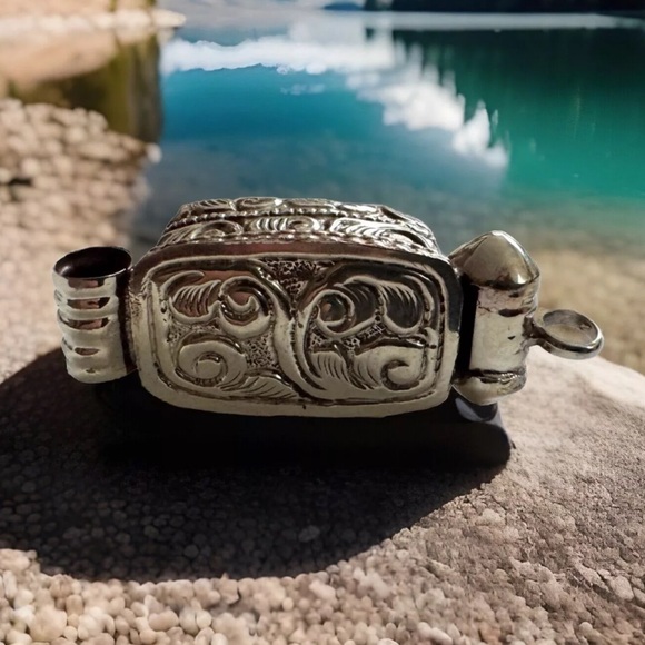 Stunning & Hand Carved Auspicious Floral Pattern Tibetan Coral Pendant 13.34gram - Picture 3 of 8